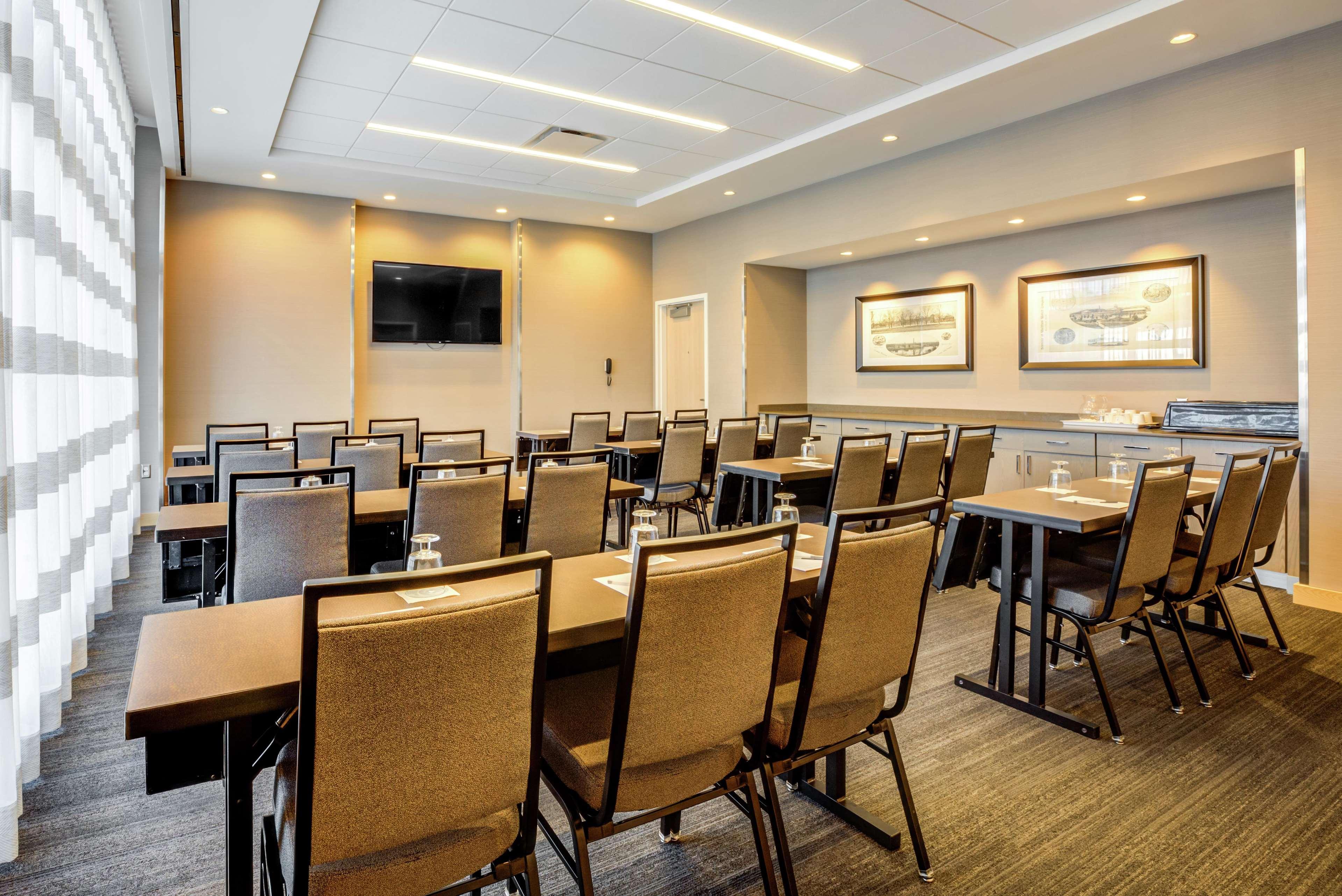 Hampton Inn & Suites Boston/Waltham Kültér fotó