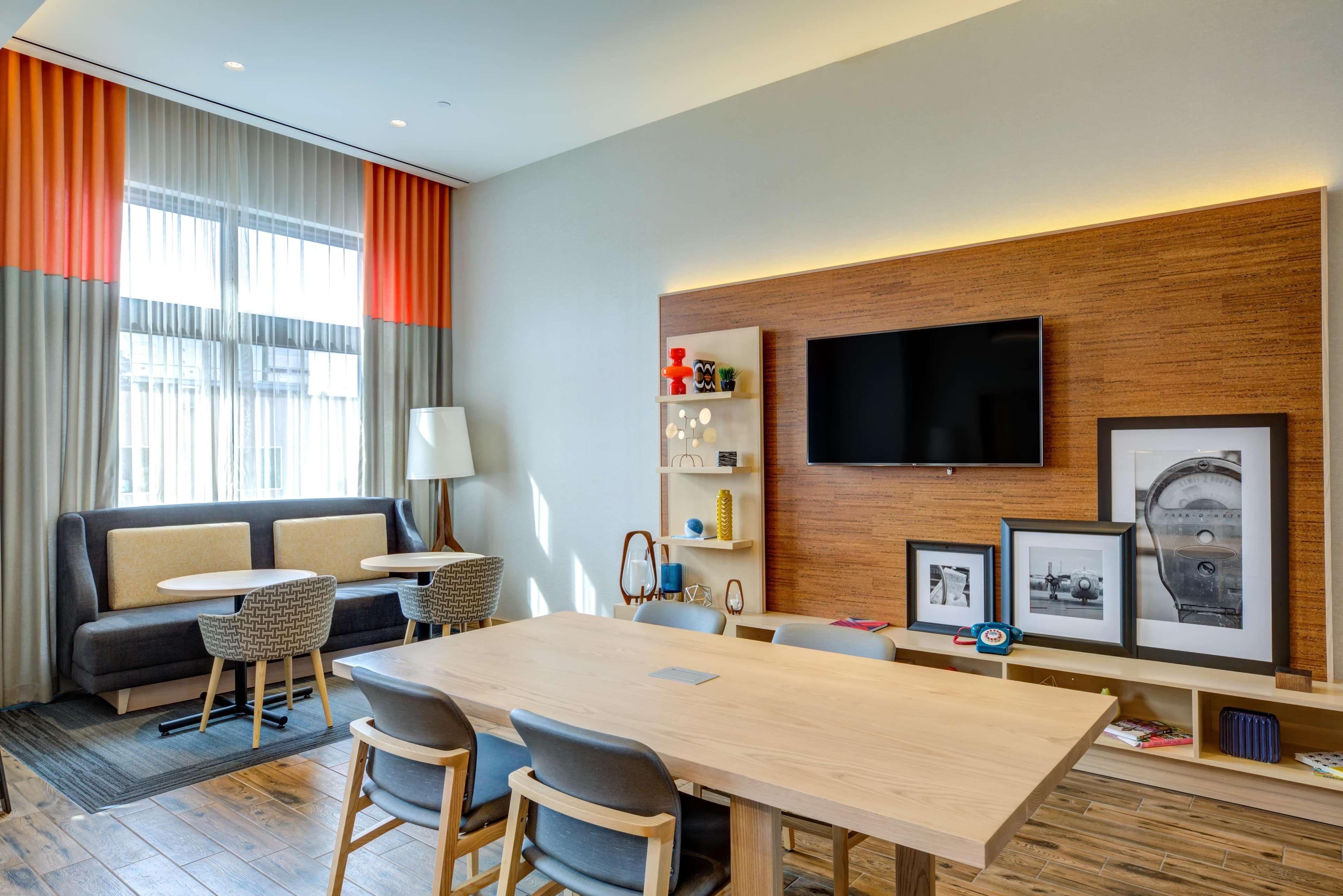 Hampton Inn & Suites Boston/Waltham Kültér fotó