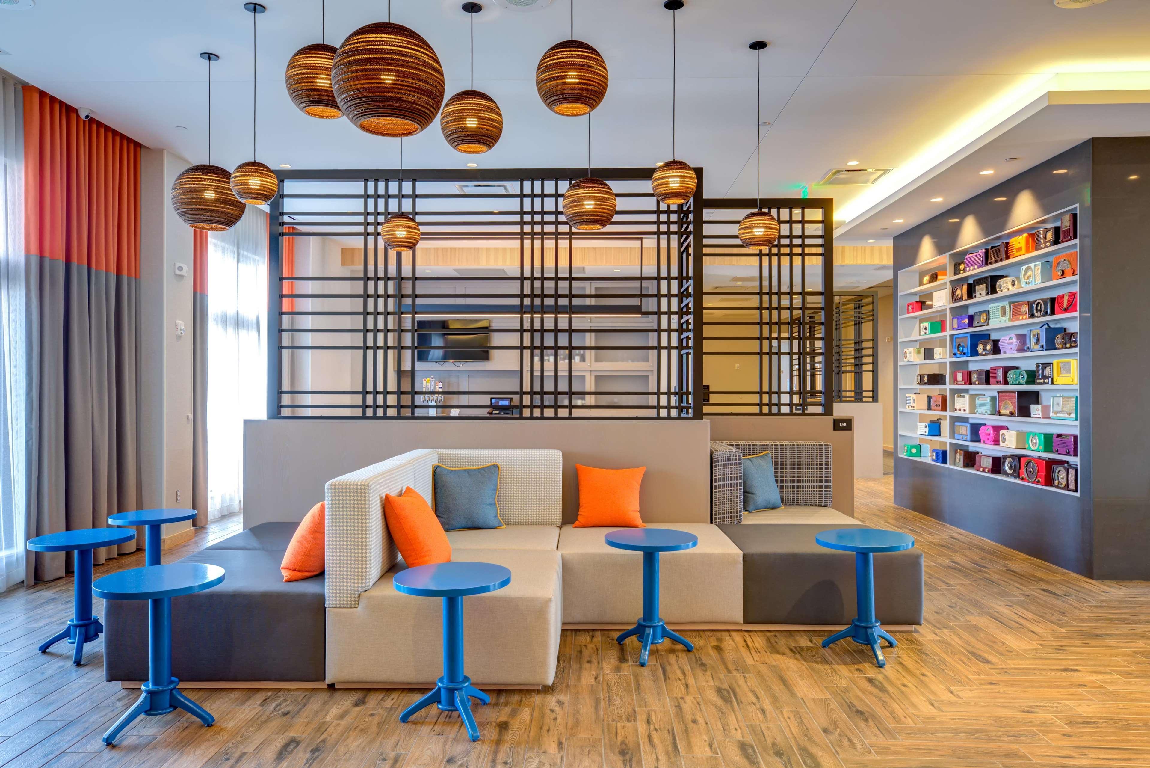 Hampton Inn & Suites Boston/Waltham Kültér fotó