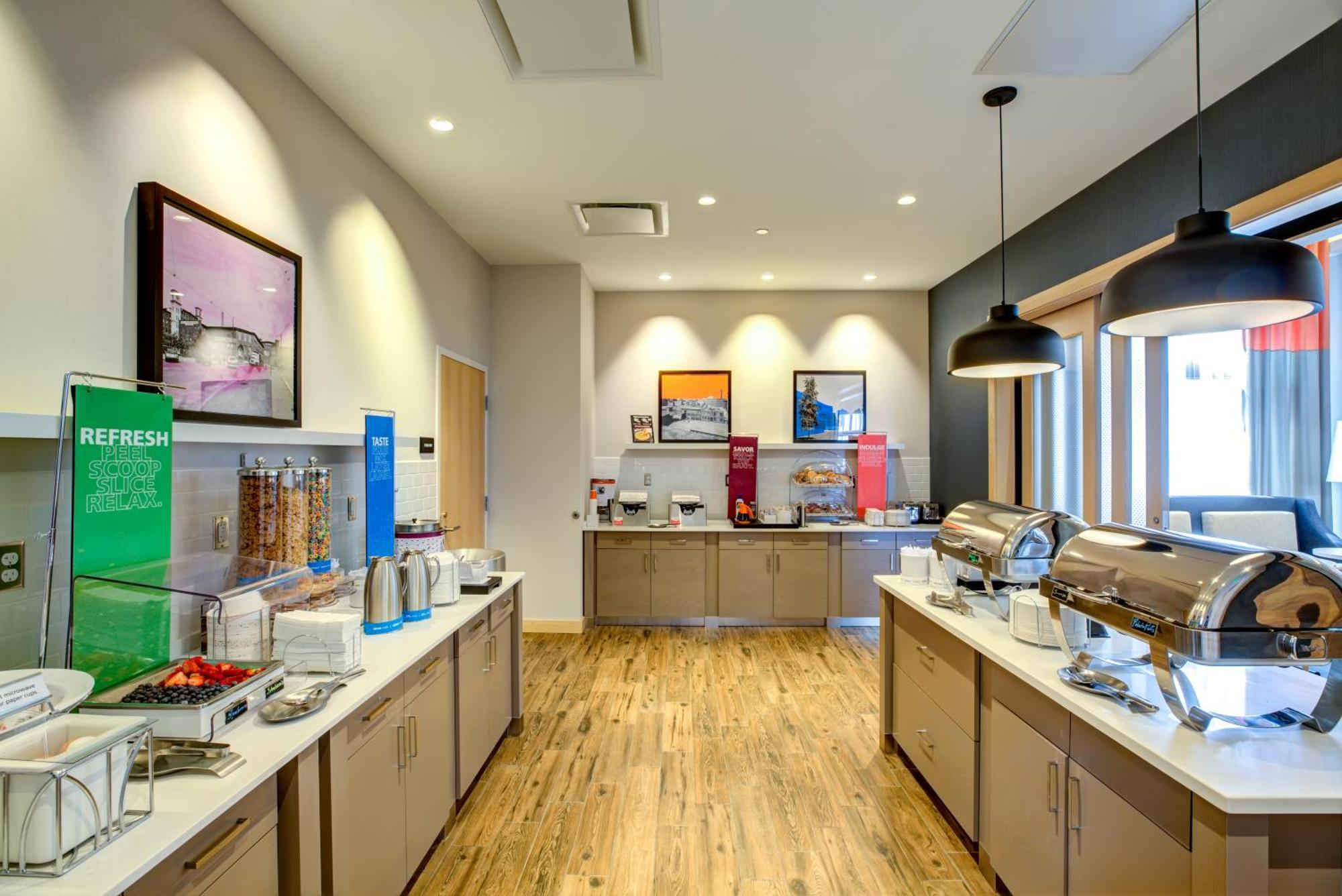 Hampton Inn & Suites Boston/Waltham Kültér fotó
