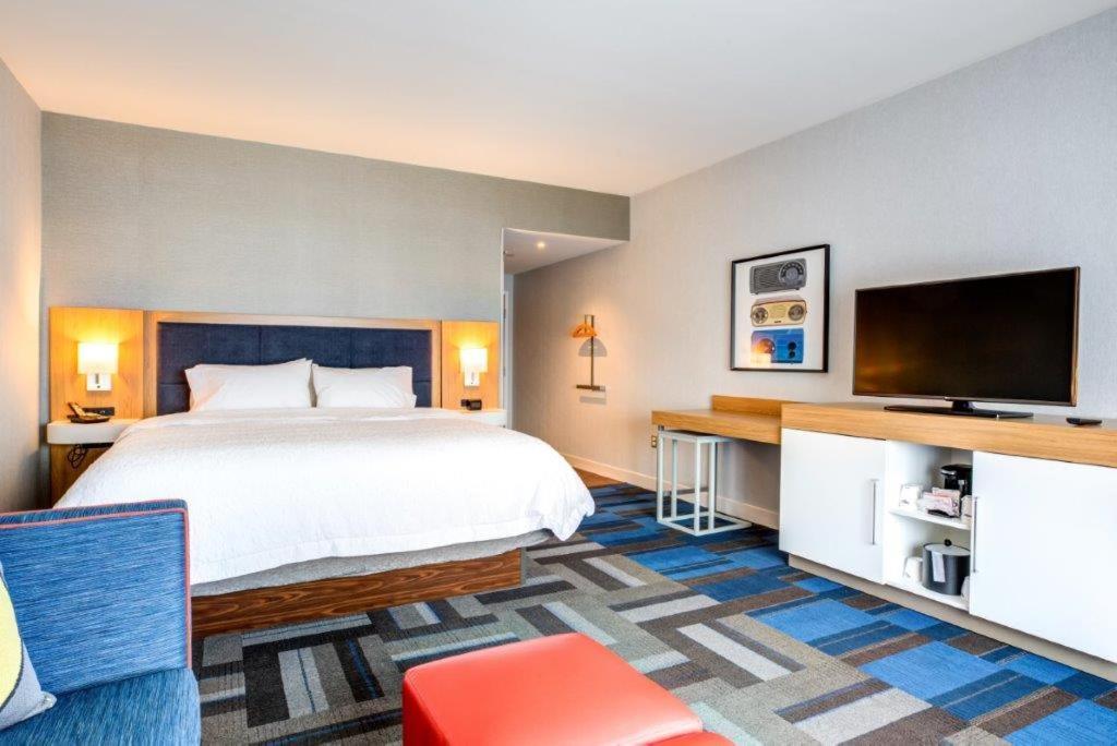 Hampton Inn & Suites Boston/Waltham Kültér fotó