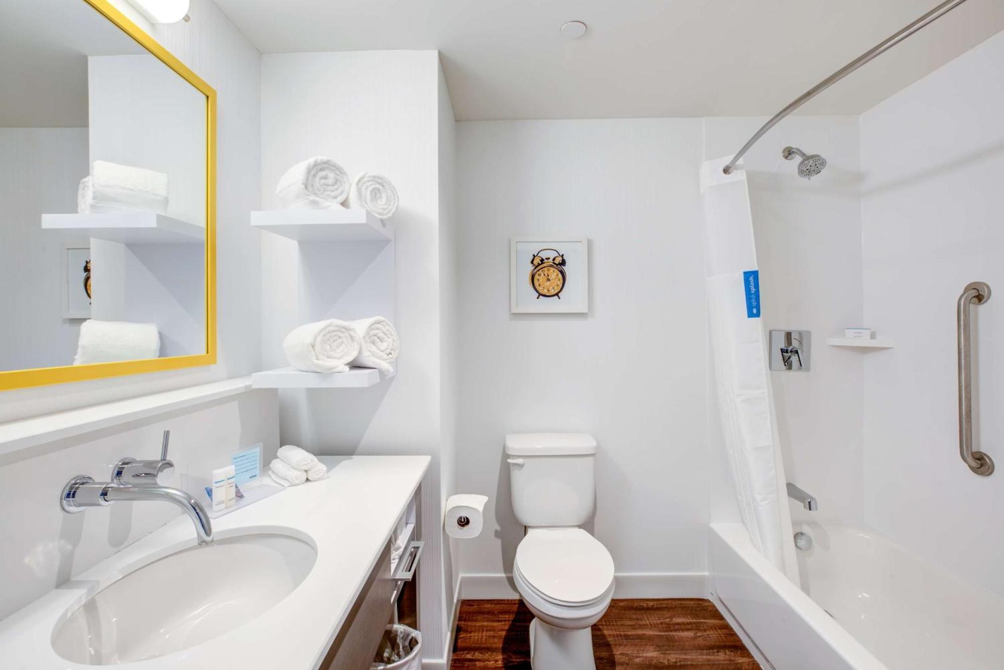 Hampton Inn & Suites Boston/Waltham Kültér fotó
