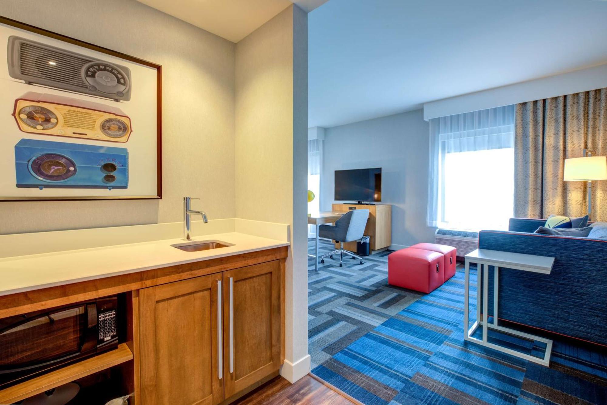 Hampton Inn & Suites Boston/Waltham Kültér fotó