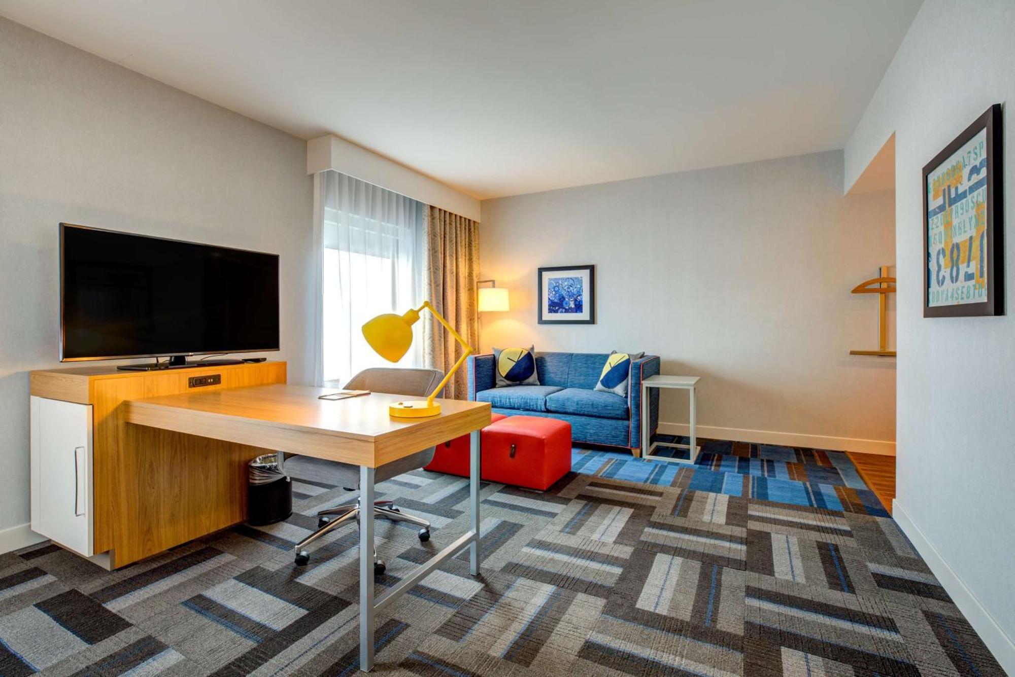 Hampton Inn & Suites Boston/Waltham Kültér fotó