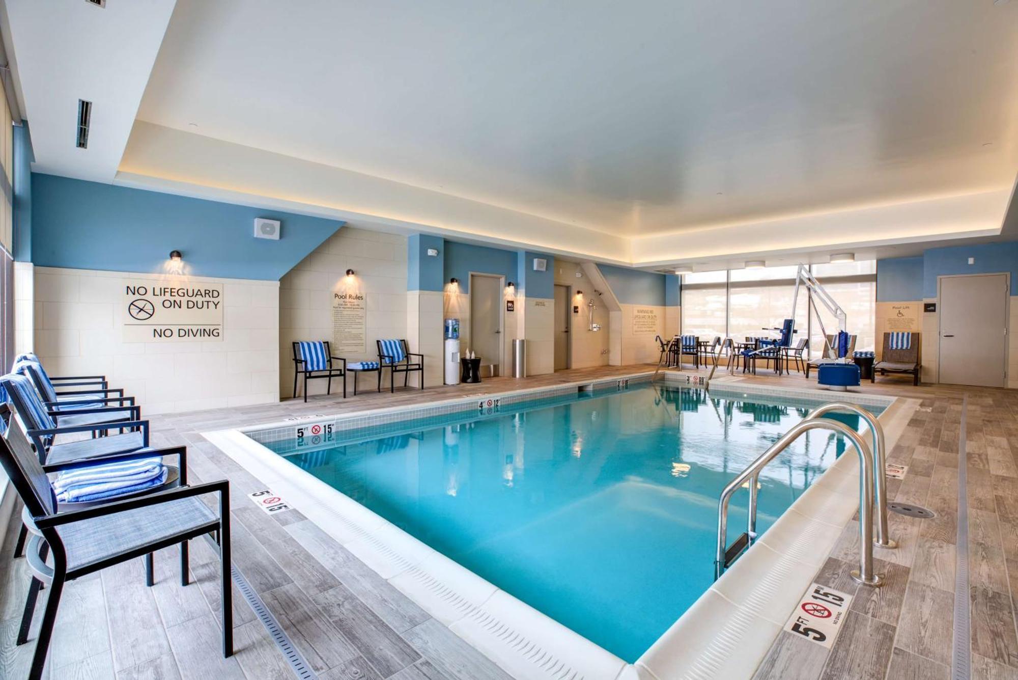Hampton Inn & Suites Boston/Waltham Kültér fotó