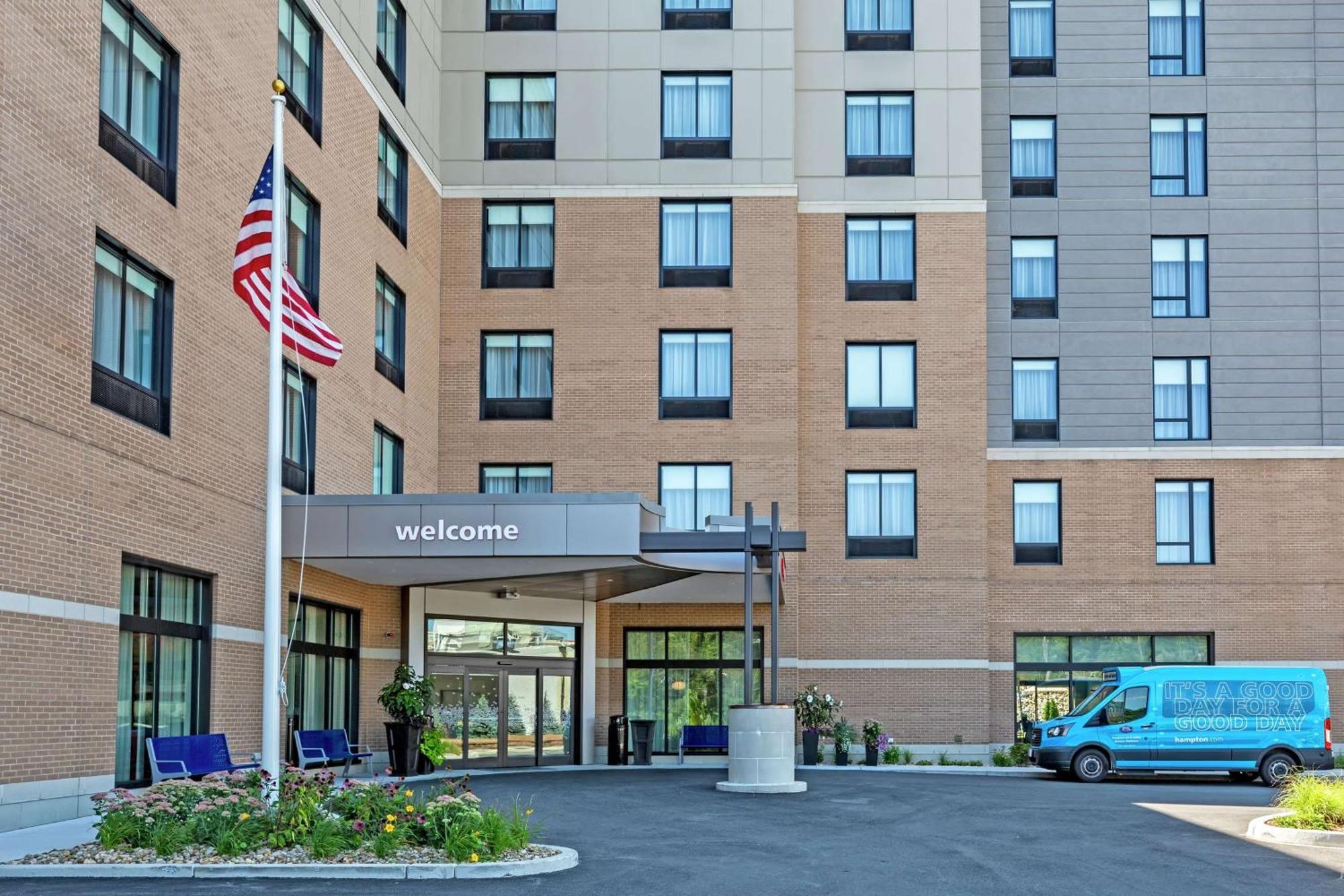 Hampton Inn & Suites Boston/Waltham Kültér fotó